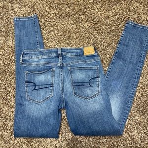 Size 6 AEO Super Stretch Skinny Jeans nice condition